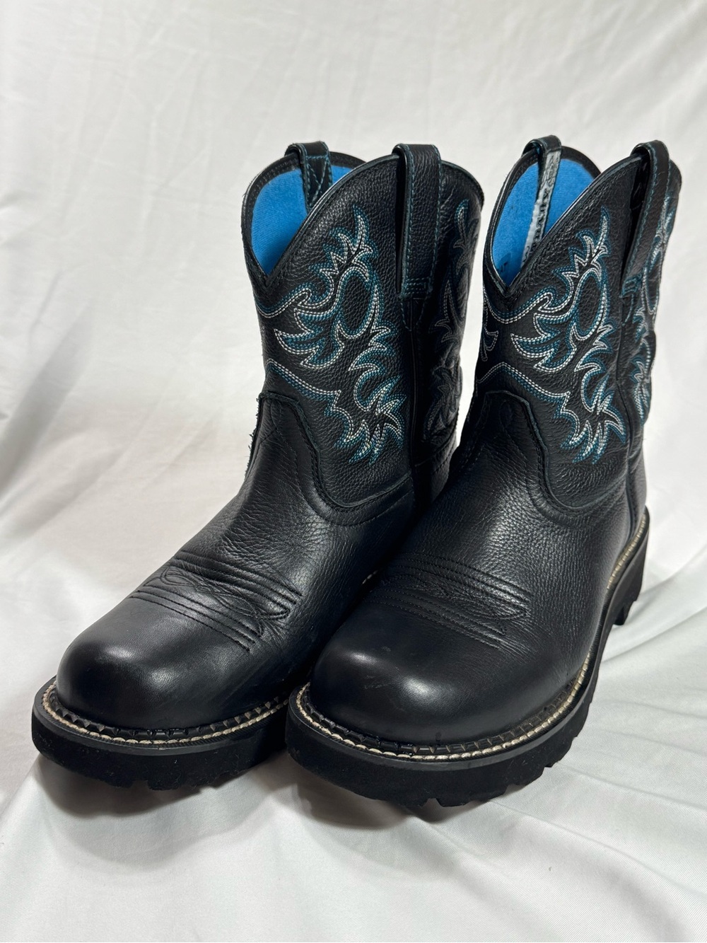 Ariat Black Original Fatbaby Cowboy Boots Blue Embroidered Accents Women’s 9B